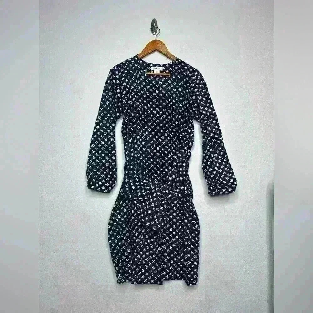 A Détacher
Printed Knee-Length Dress
Size: M | US 8 - Picture 3 of 7